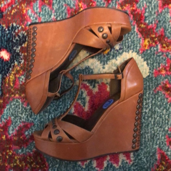 Vince Camuto Shoes - Vince Camuto Leather Wedge Sandal